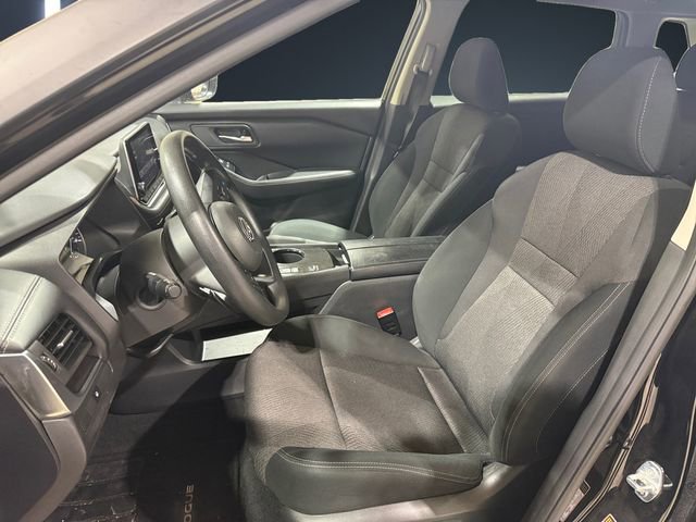 Used 2024 Nissan Rogue SV image 9