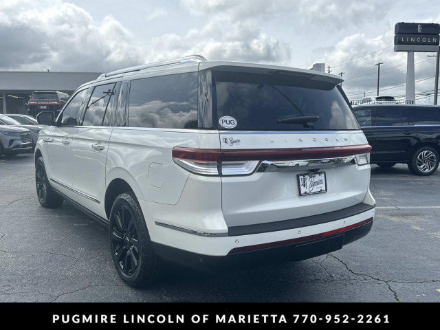 Used 2023 Lincoln Navigator L Reserve AWD/4WD image 5
