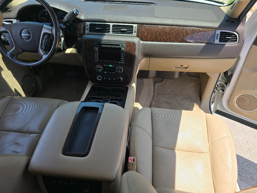 Used 2009 GMC Yukon XL Denali AWD/4WD image 22
