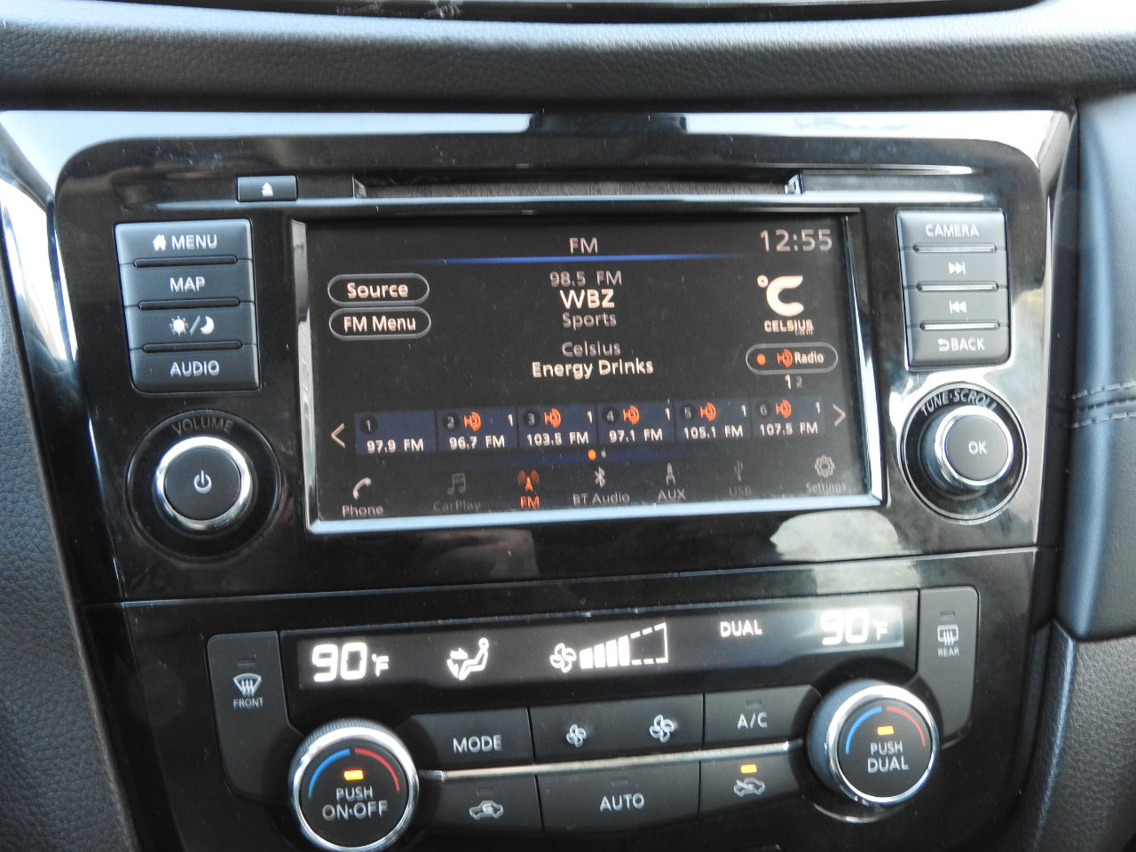 Used 2018 Nissan Rogue SL w/ Premium Package image 12