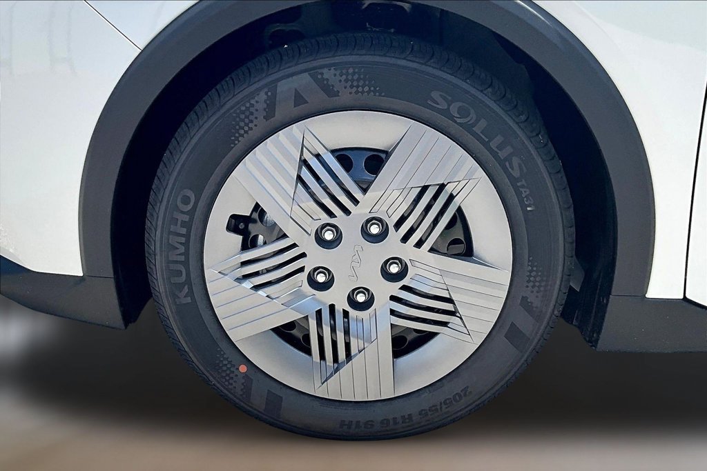New 2026 Kia K4 FWD image 13
