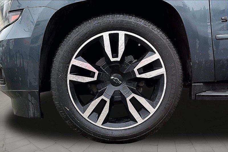 Used 2019 Chevrolet Suburban Premier w/ RST 6.2L Performance Edition RWD image 15
