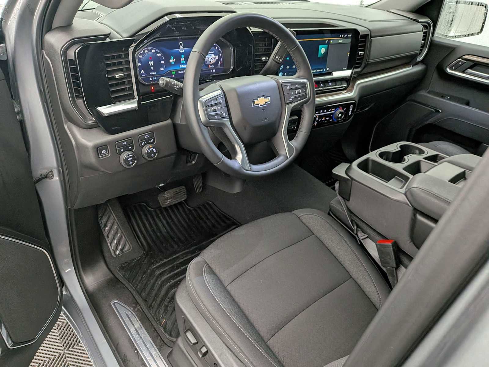 New 2025 Chevrolet Silverado 1500 LT image 2