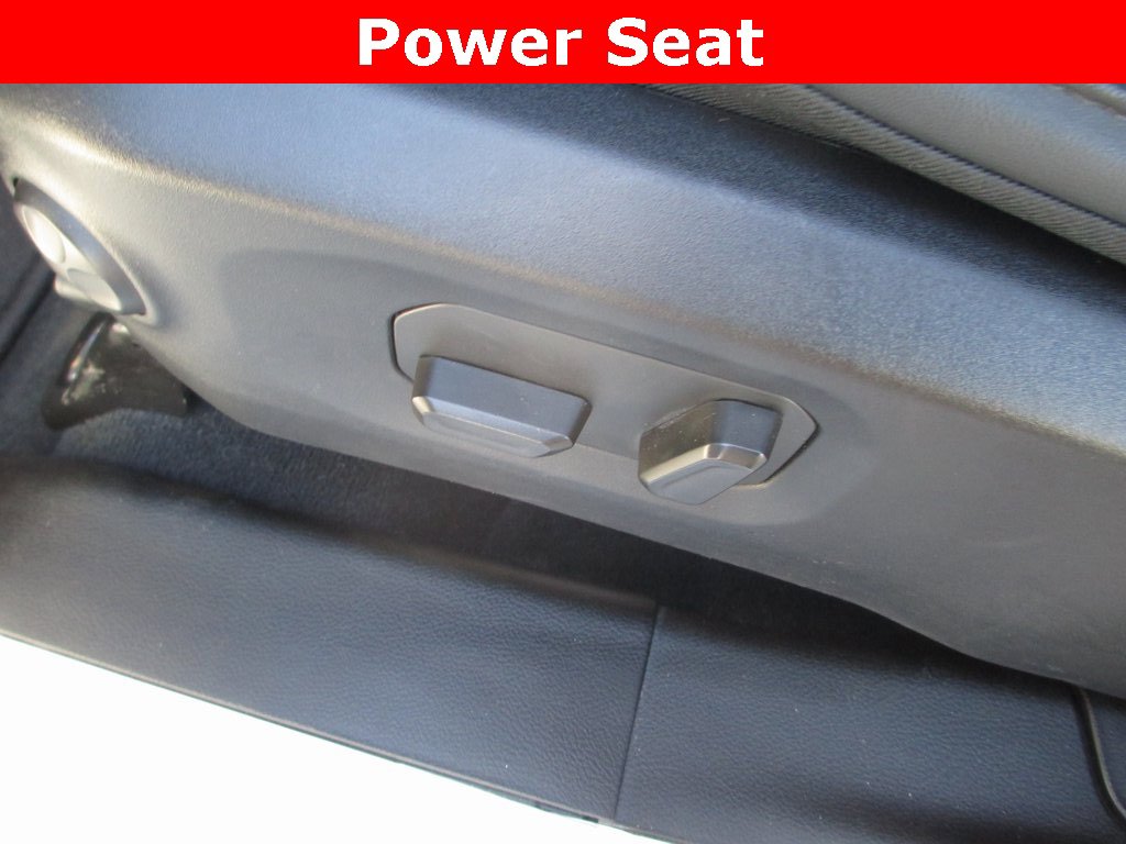 Used 2024 Jeep Wrangler Unlimited Rubicon w/ Technology Group image 24