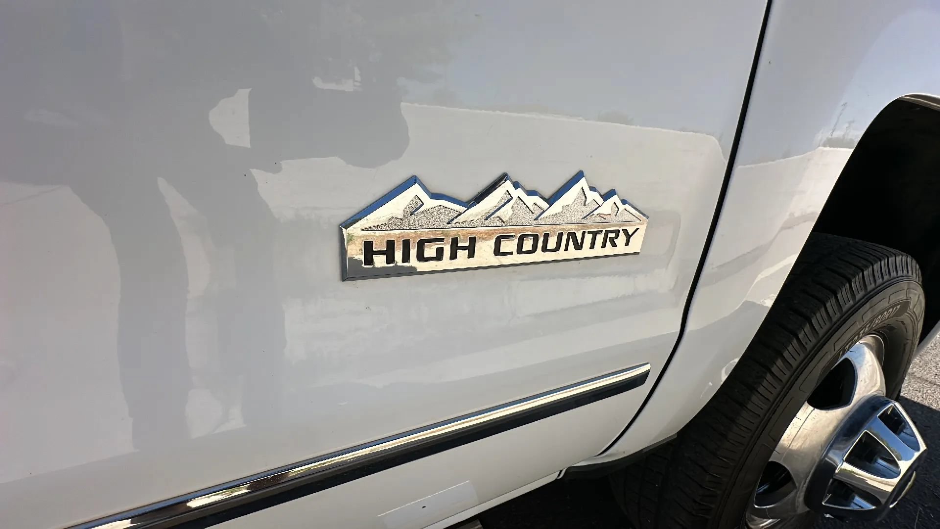 Used 2015 Chevrolet Silverado 3500 High Country w/ Duramax Plus Package AWD/4WD image 7