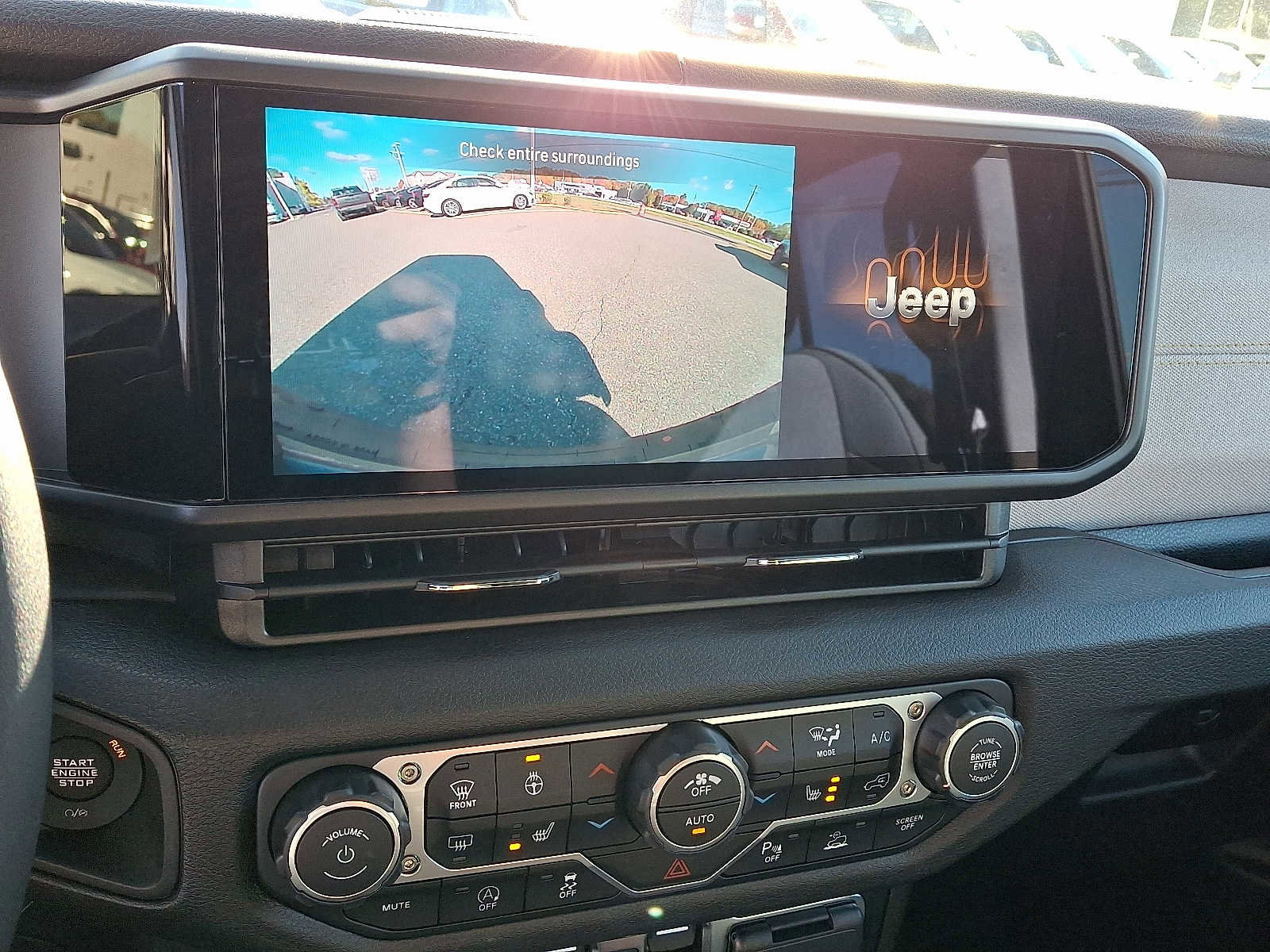 New 2026 Jeep Wrangler Unlimited Sport image 12