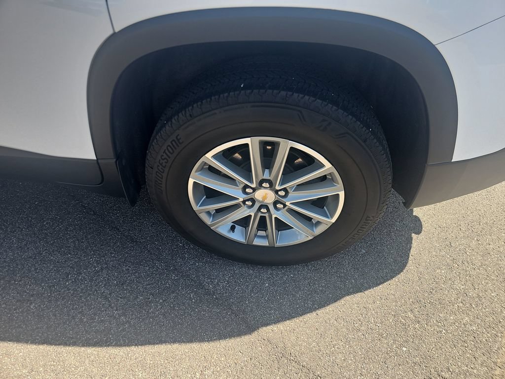 New 2023 Chevrolet Traverse LT w/ LPO, Floor Liner Package AWD/4WD image 10