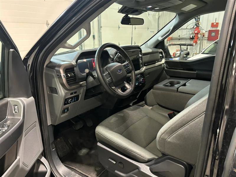 Used 2025 Ford F150 XLT w/ Equipment Group 301A Standard AWD/4WD image 8