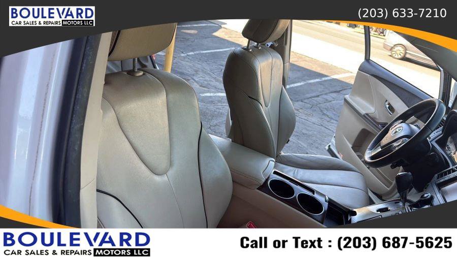 Used 2013 Toyota Venza Limited AWD/4WD image 38