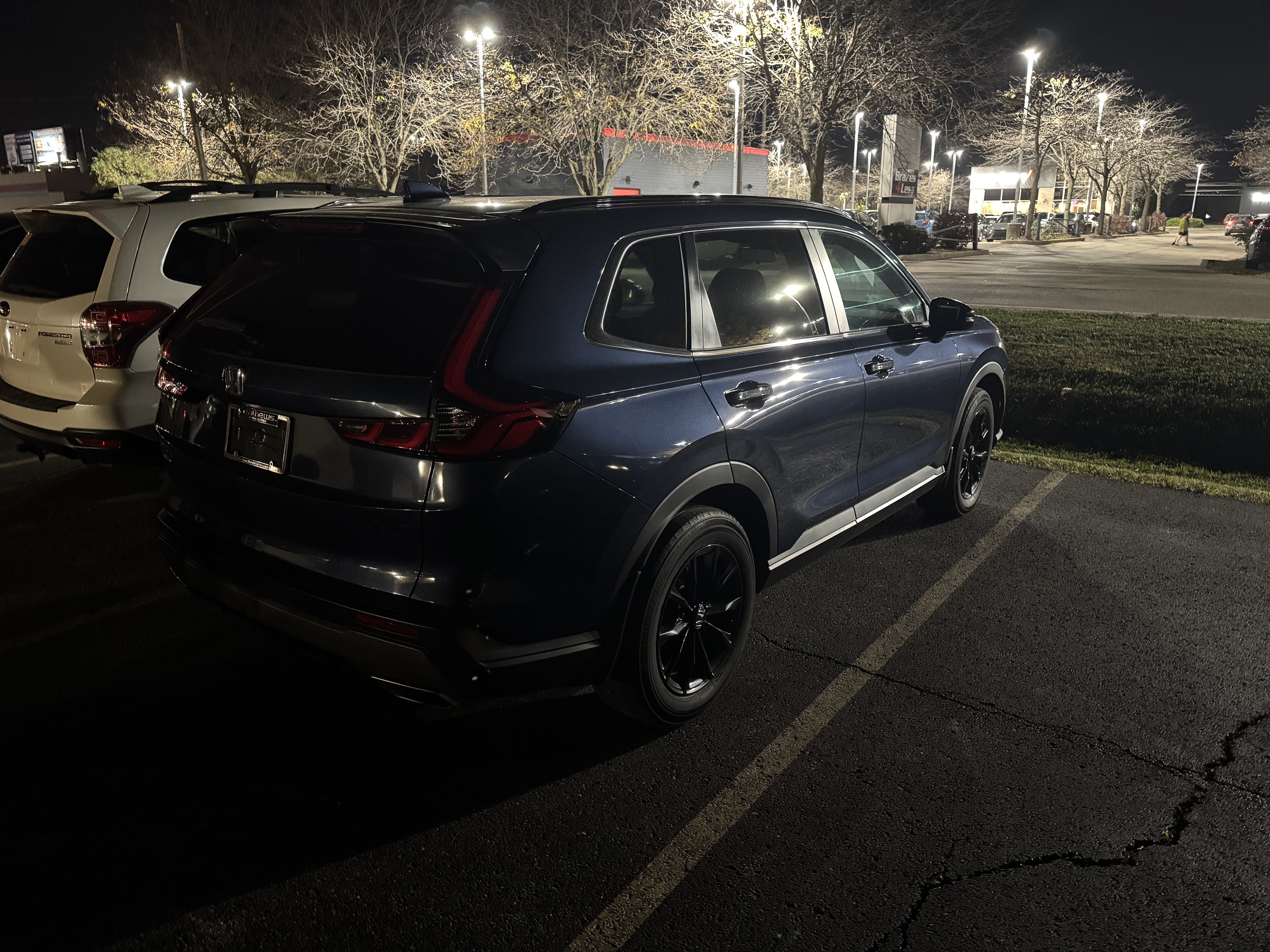 Used 2025 Honda CR-V Sport image 2