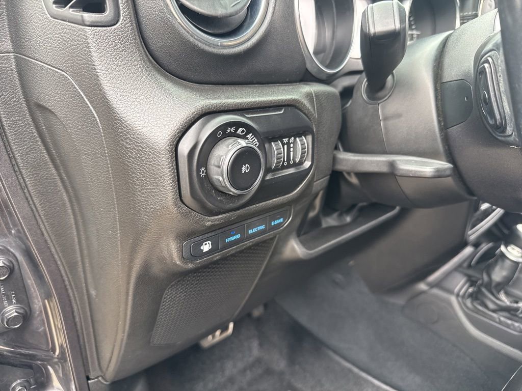 Used 2022 Jeep Wrangler Unlimited Sahara 4xe image 9