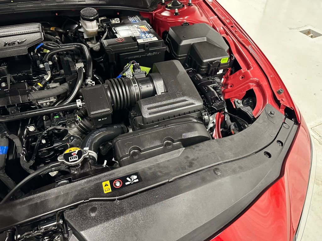 Used 2025 Hyundai Elantra SE FWD image 64