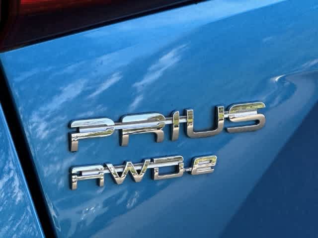 Used 2020 Toyota Prius XLE w/ Advanced Technology Package AWD/4WD image 17