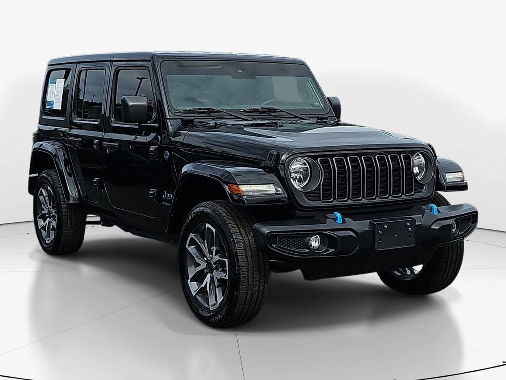 Used 2024 Jeep Wrangler Unlimited w/ Convenience Group AWD/4WD image 3