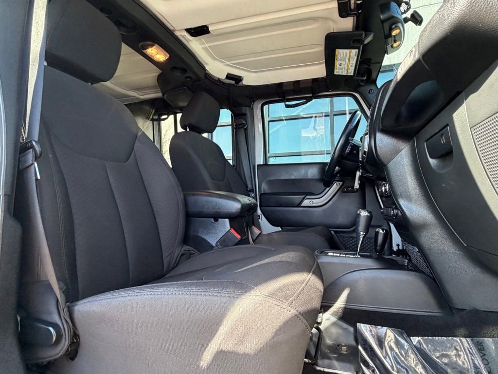 Used 2015 Jeep Wrangler Unlimited Sport AWD/4WD image 23