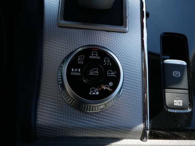 Used 2024 Mitsubishi Outlander SEL AWD/4WD image 26