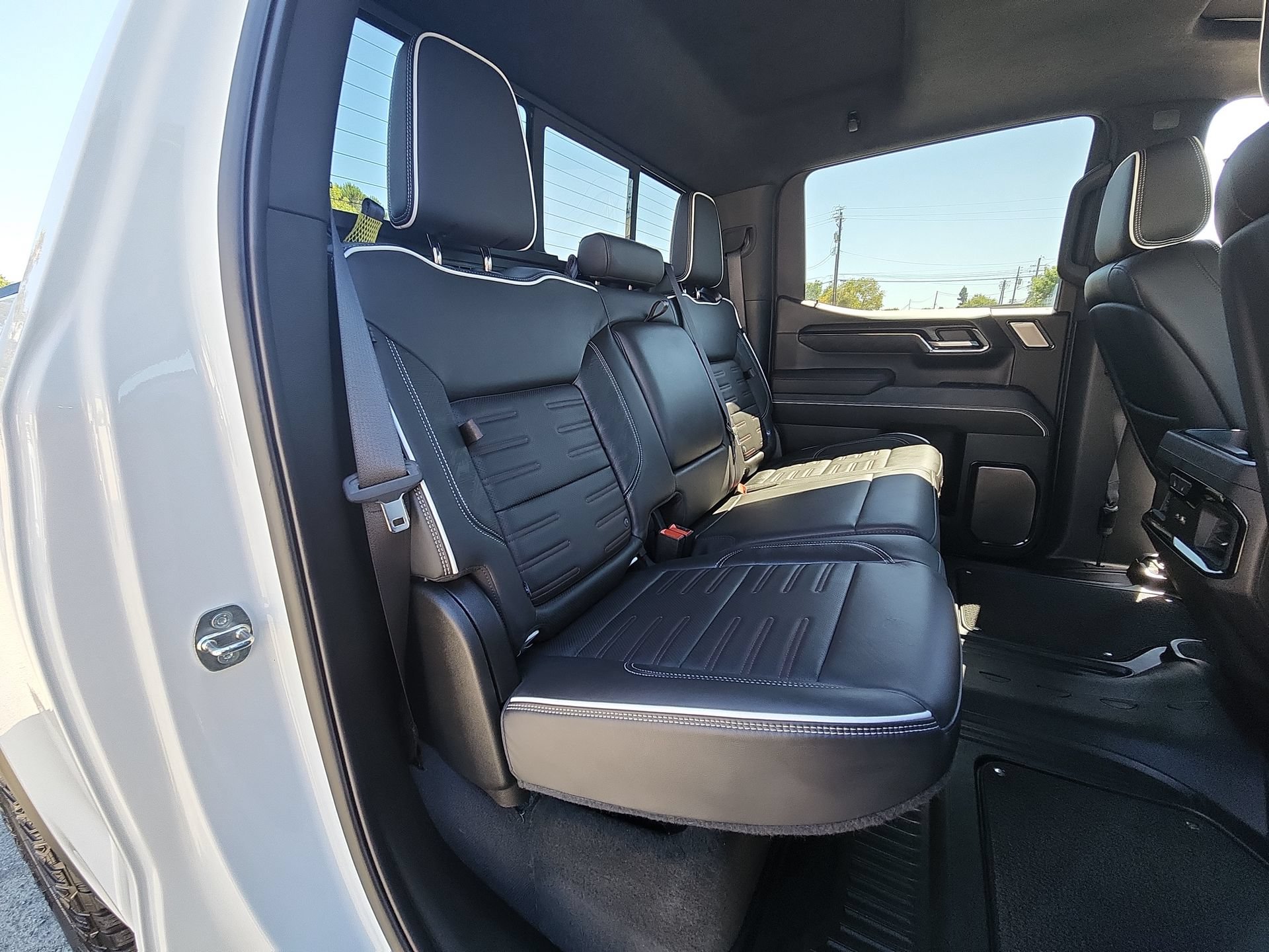 Used 2024 GMC Sierra 1500 AT4X AWD/4WD image 28