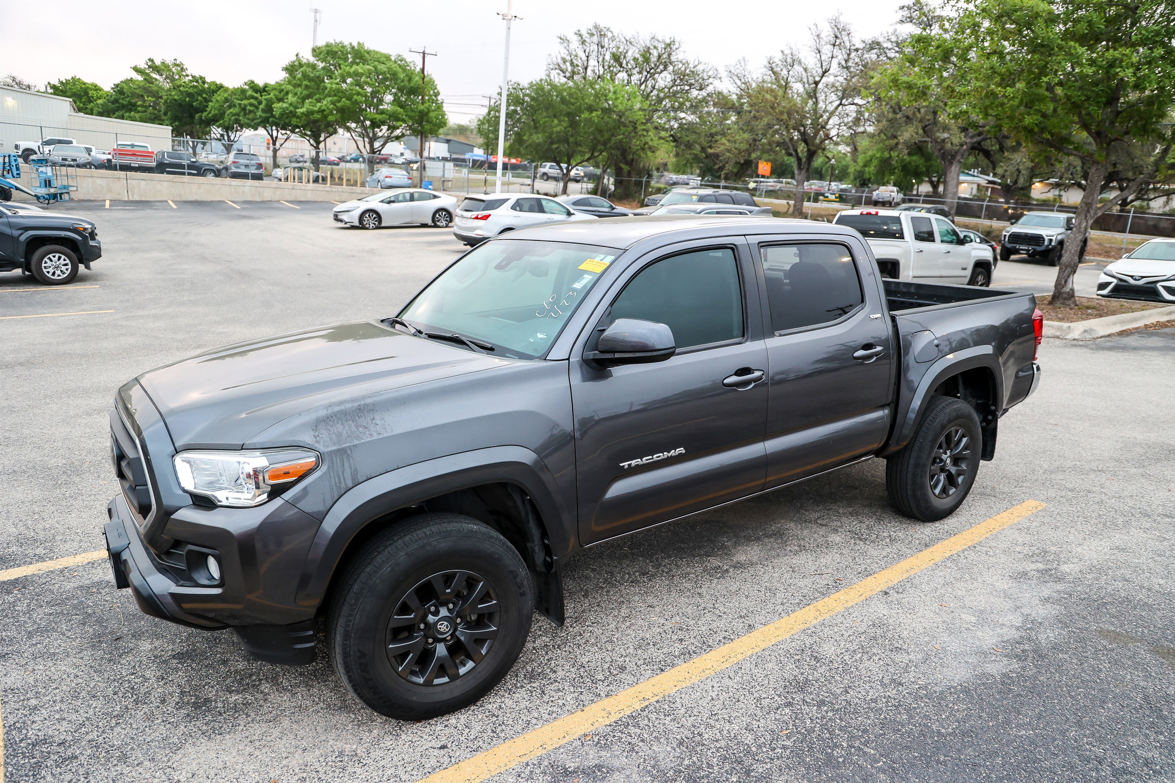 Used 2021 Toyota Tacoma SR5 image 3