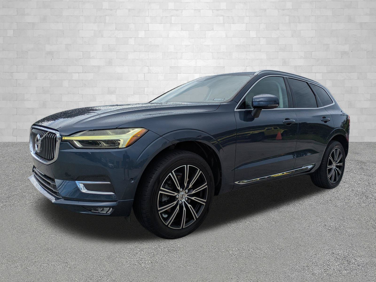 Used 2018 Volvo XC60 T5 Inscription w/ Convenience Package AWD/4WD image 5