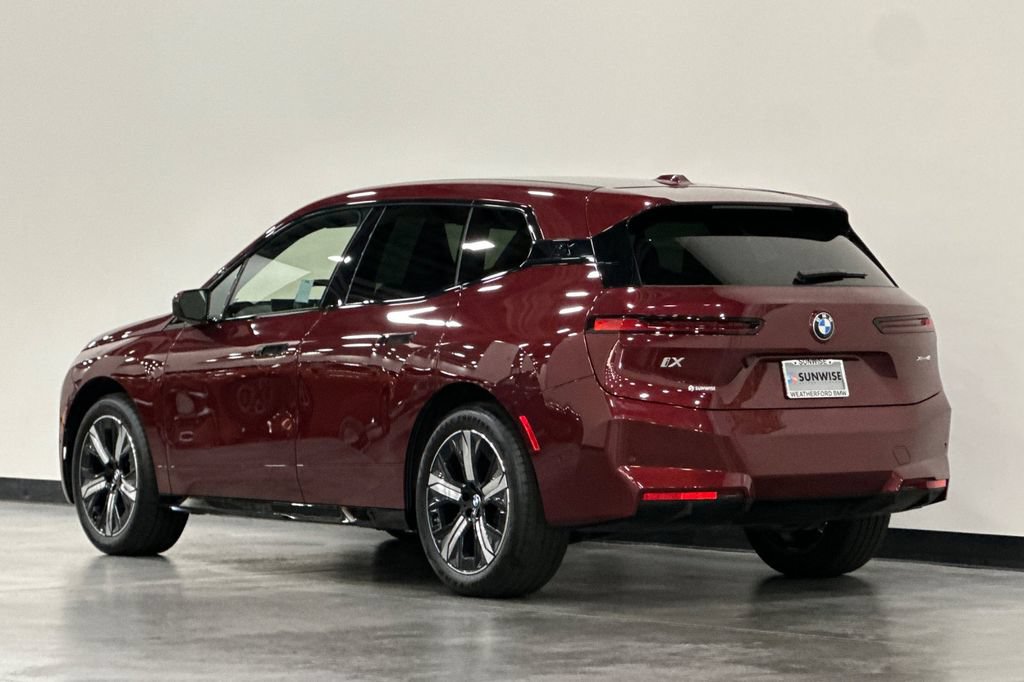 Used 2026 BMW iX xDrive45 w/ Premium Package AWD/4WD image 6