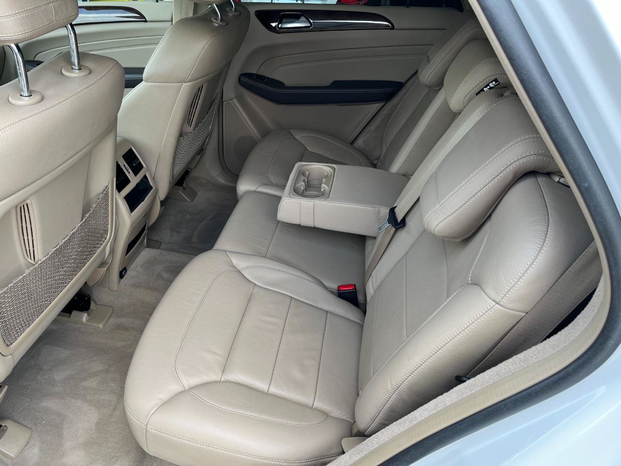Used 2015 Mercedes-Benz ML 250 BlueTEC 4MATIC image 21