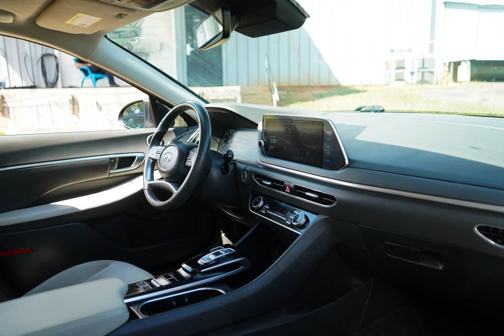 Used 2023 Hyundai Sonata SEL w/ Convenience Package FWD image 15