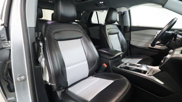 Used 2022 Ford Explorer XLT w/ Equipment Group 202A image 13