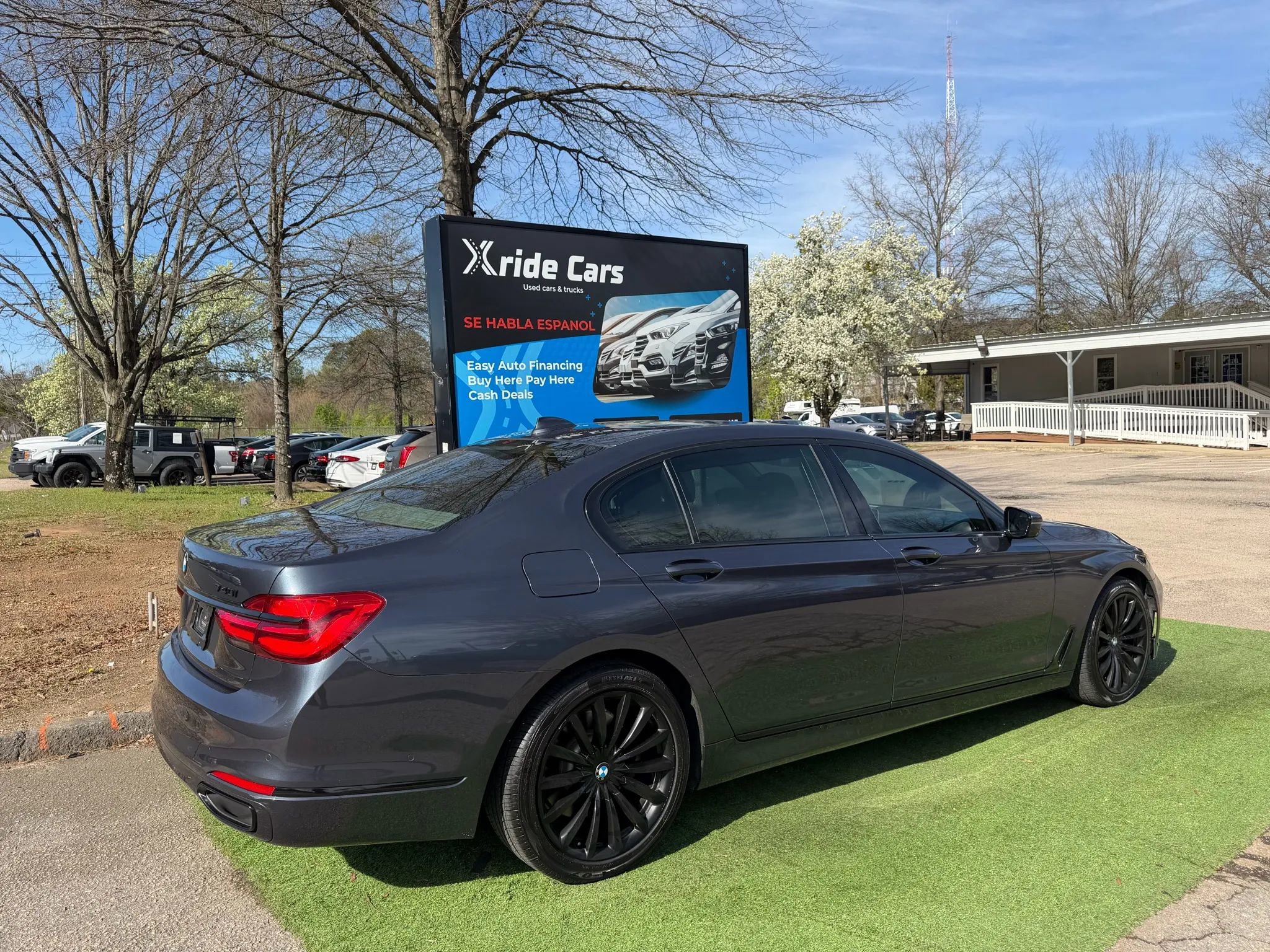 Used 2017 BMW 740i RWD image 3