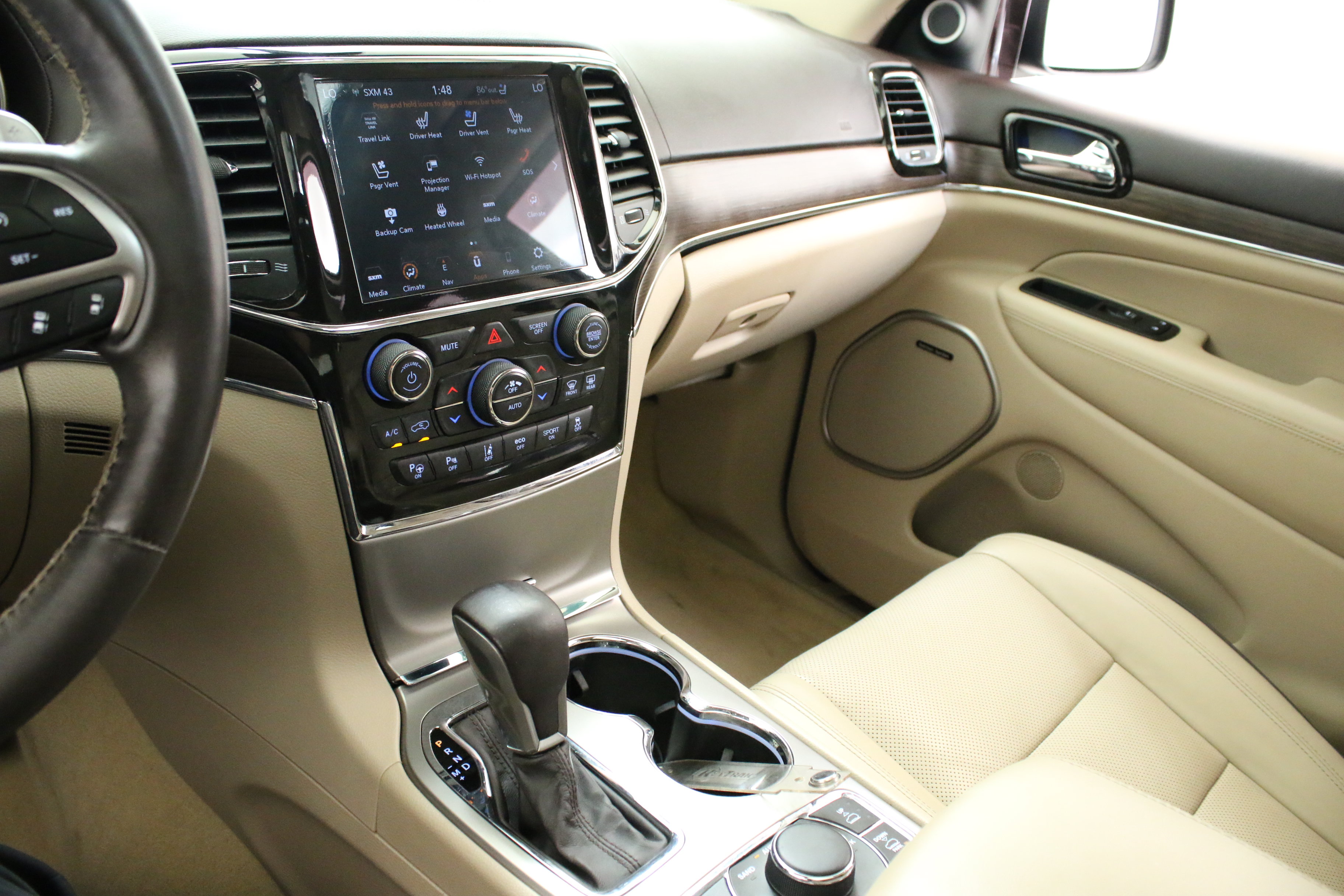 Used 2021 Jeep Grand Cherokee Overland AWD/4WD image 19