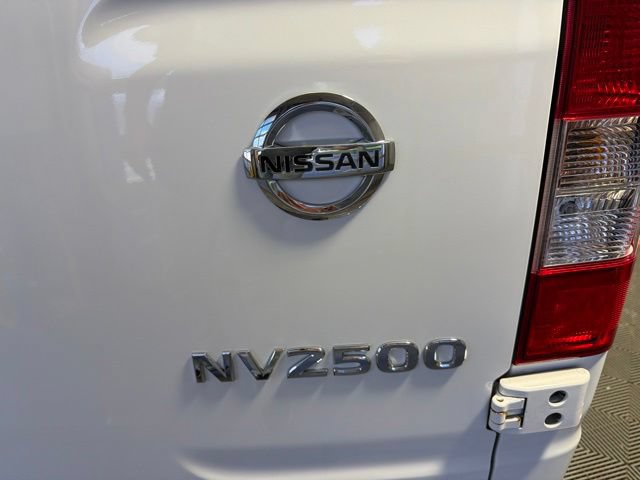 Used 2020 Nissan NV 2500 SV w/ Back Door Glass Package RWD image 9