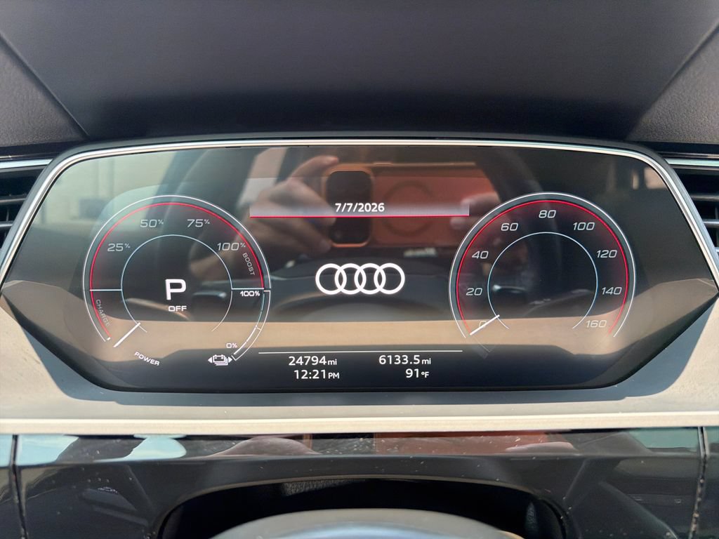 Used 2024 Audi Q8 e-tron Premium Plus w/ Premium Plus Package AWD/4WD image 16