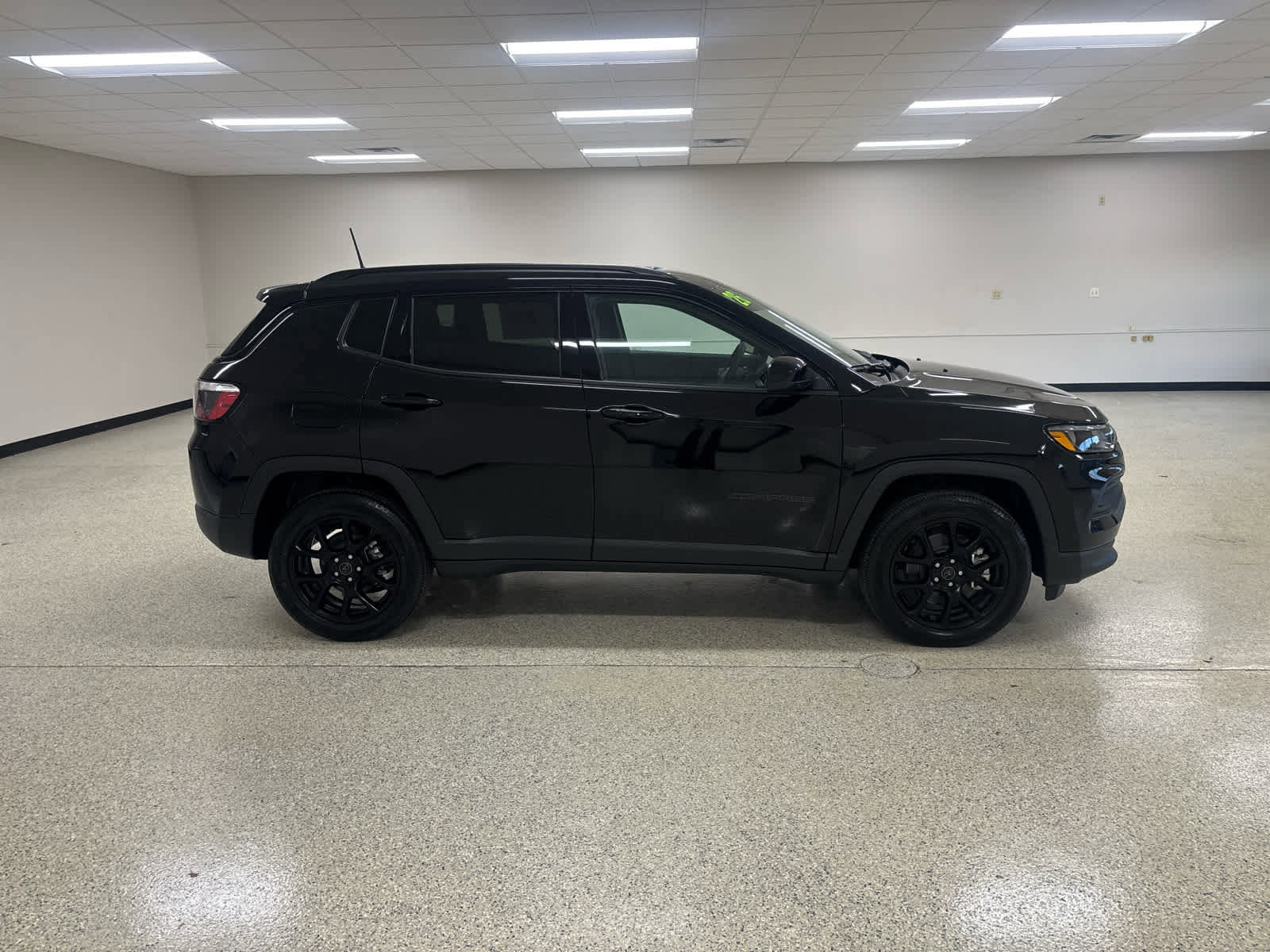 New 2026 Jeep Compass Latitude image 4