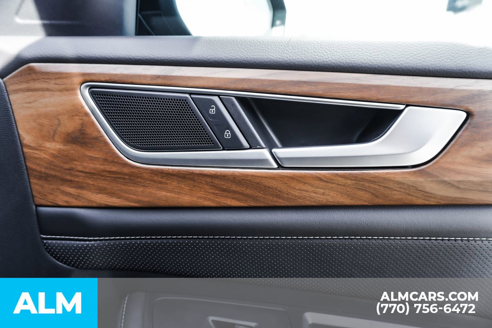 Used 2025 Volkswagen Atlas SE image 50