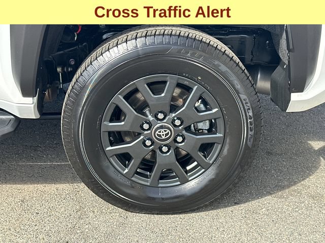 Used 2025 Toyota 4Runner SR5 AWD/4WD image 9