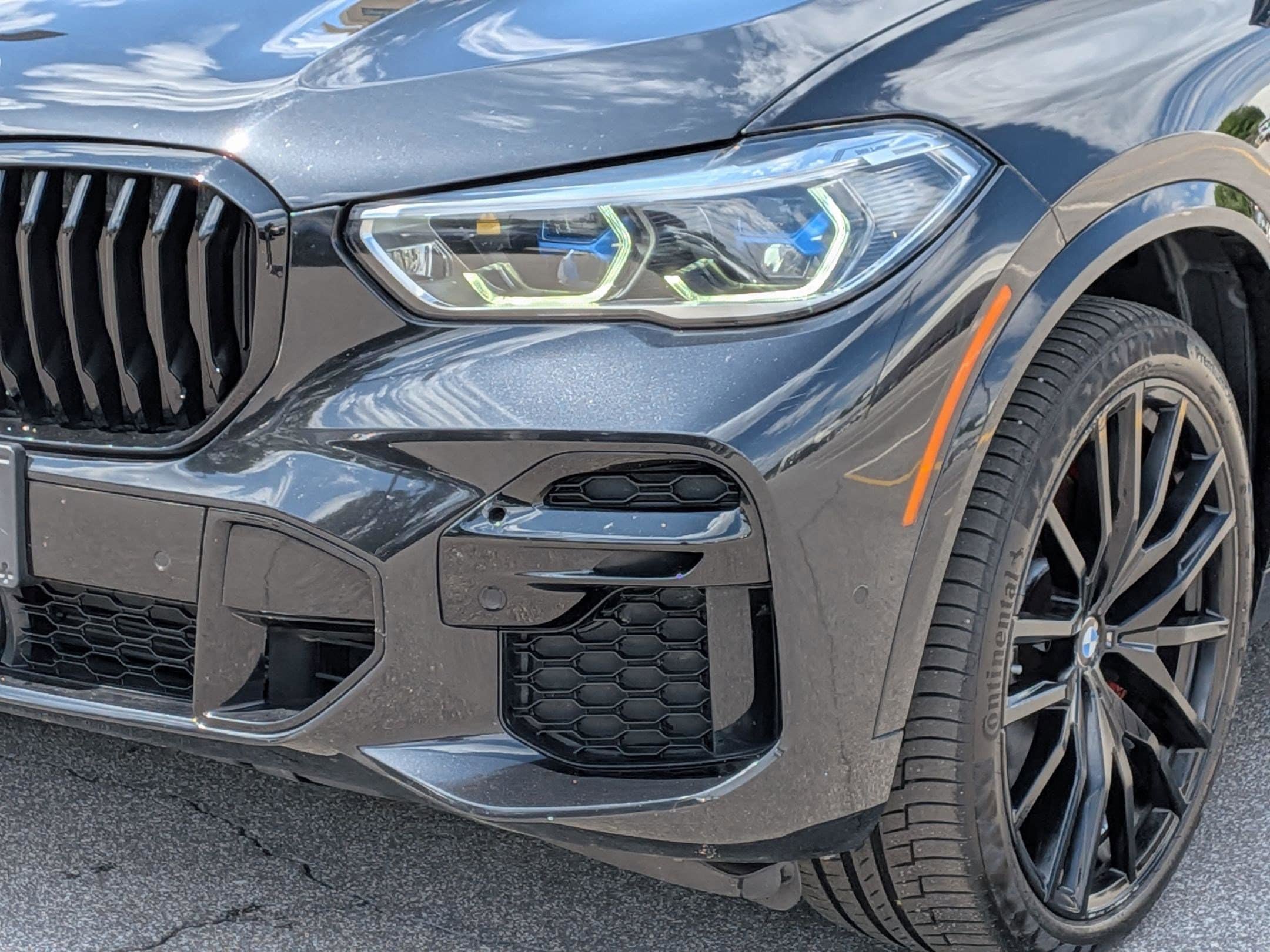 Used 2022 BMW X5 xDrive40i w/ M Sport Package AWD/4WD image 9