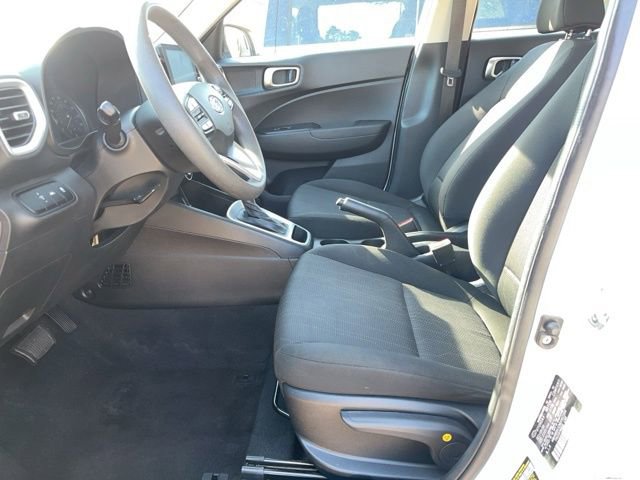 Used 2021 Hyundai Venue SE image 31
