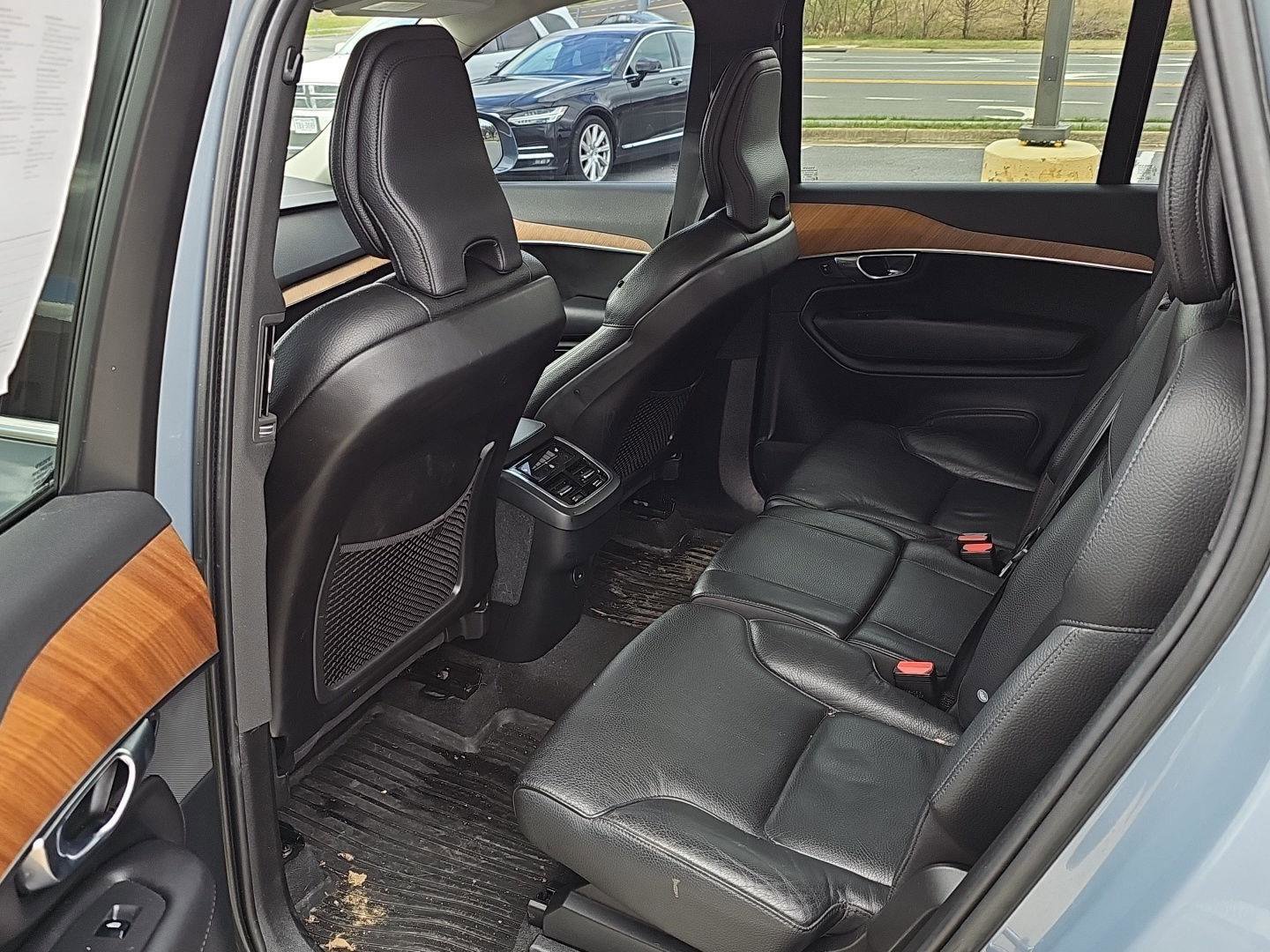 Used 2023 Volvo XC90 B6 Plus w/ Protection Package Premier image 12