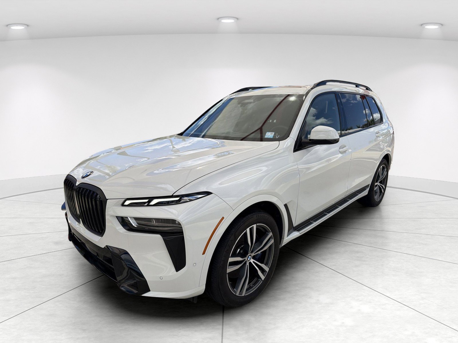 Certified 2026 BMW X7 xDrive40i AWD/4WD image 8