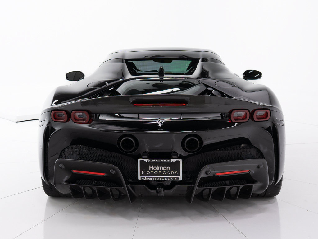 Used 2022 Ferrari SF90 Spider AWD/4WD image 12