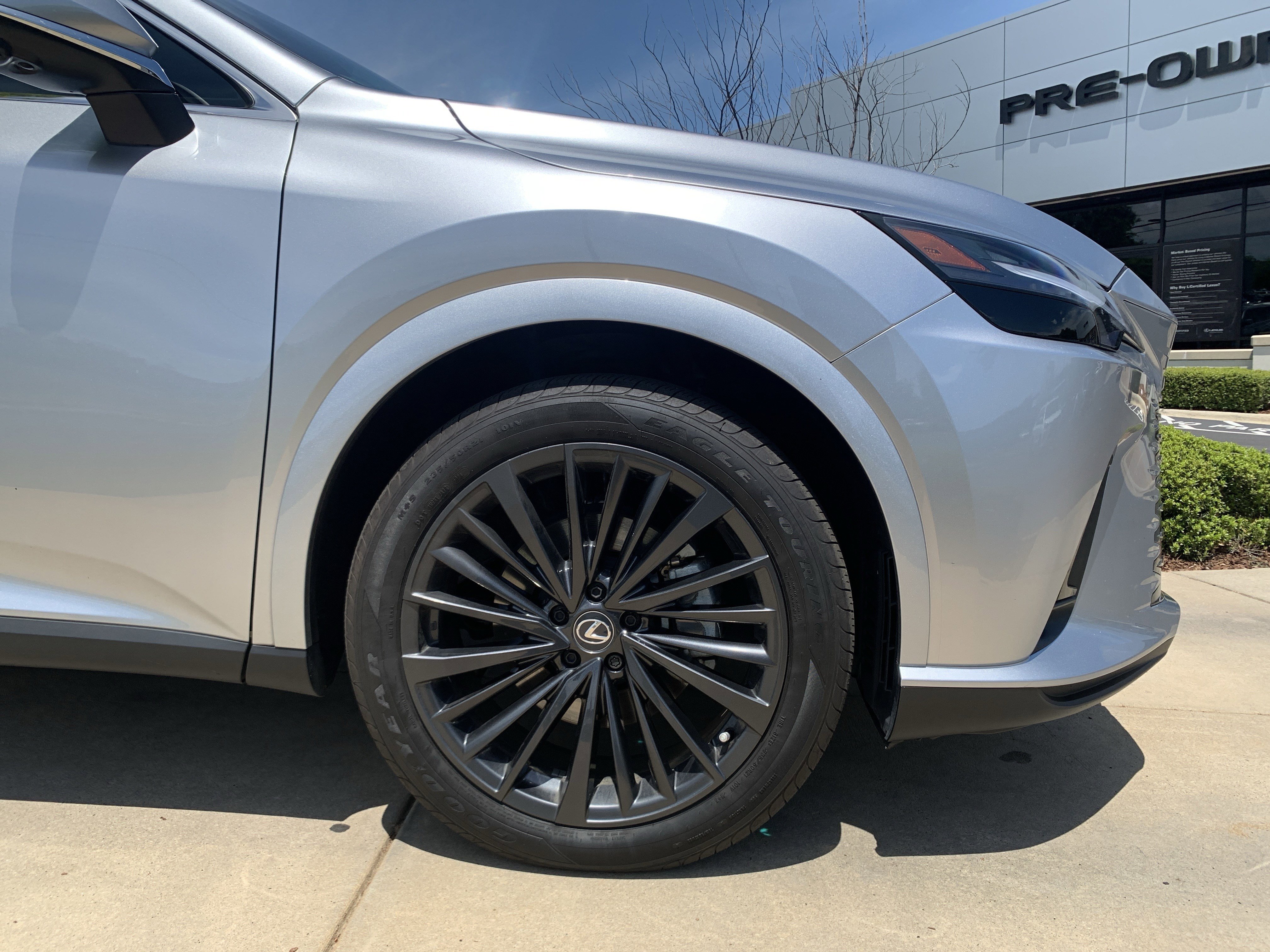 Used 2025 Lexus RX 350h w/ Convenience Package AWD/4WD image 13