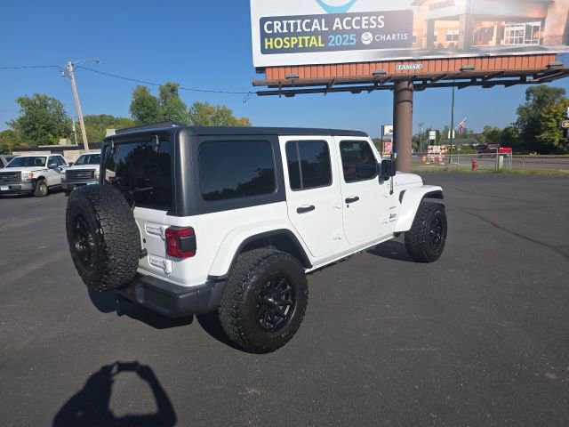 Used 2018 Jeep Wrangler Unlimited Sahara image 5