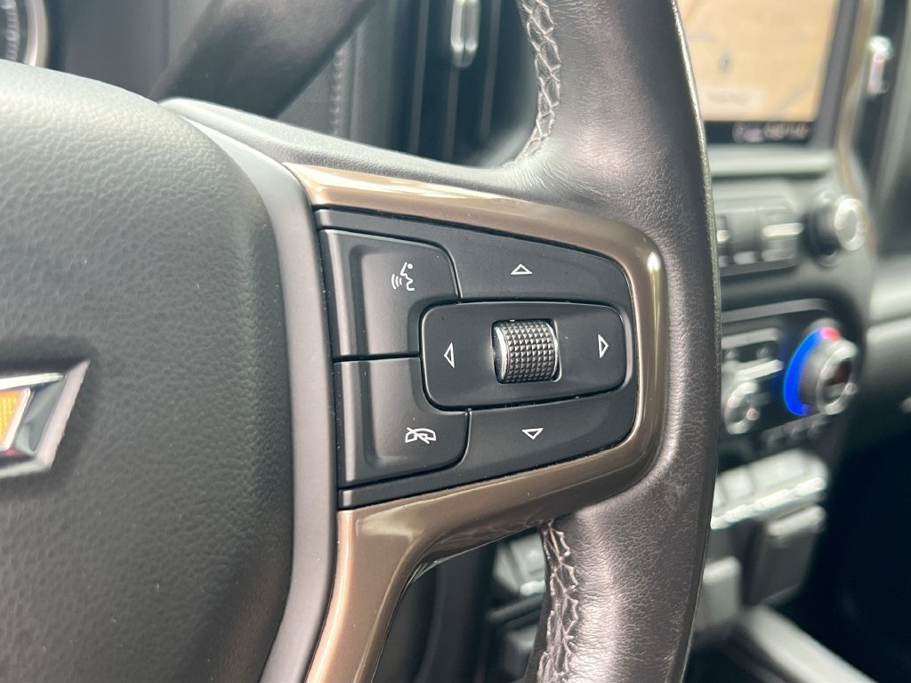 Used 2020 Chevrolet Silverado 1500 High Country w/ Technology Package AWD/4WD image 41