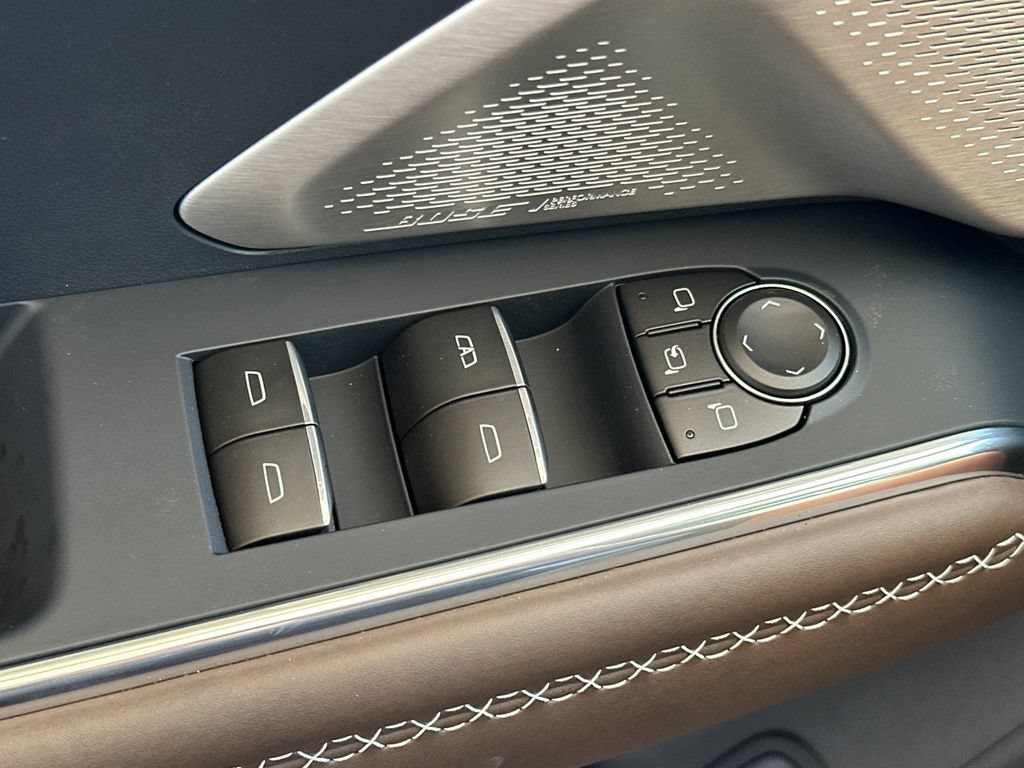 New 2026 GMC Acadia Denali Ultimate AWD/4WD image 11