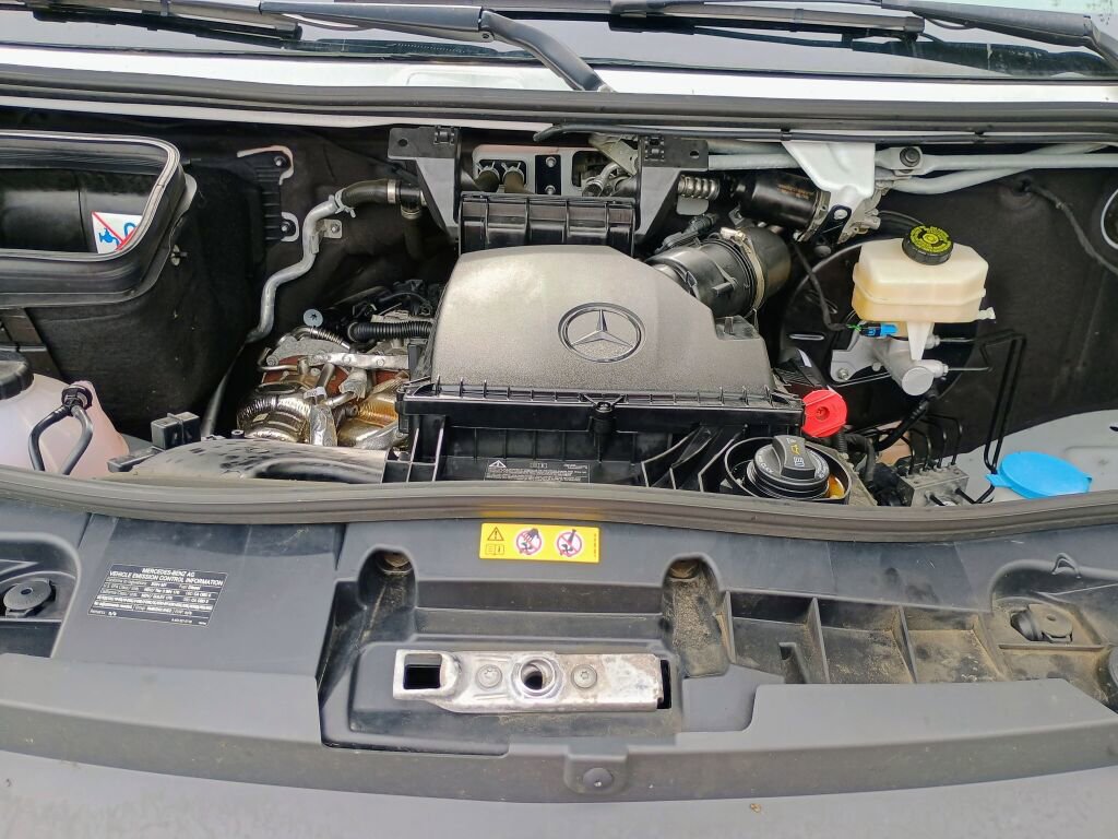 Used 2024 Mercedes-Benz Sprinter 2500 image 33