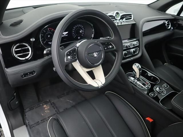 Used 2025 Bentley Bentayga Extended Wheelbase AWD/4WD image 9