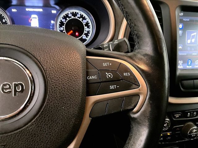 Used 2015 Jeep Cherokee Limited AWD/4WD image 18