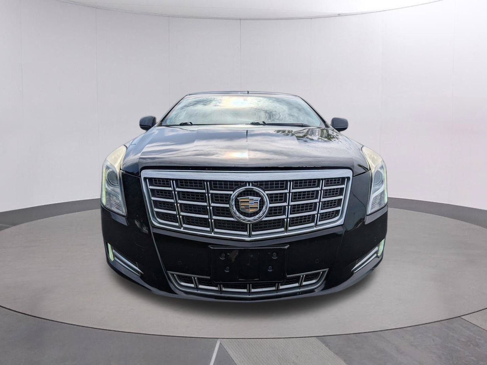 Used 2014 Cadillac XTS Luxury w/ Driver Awareness Package FWD image 8