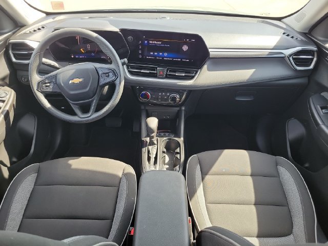 Used 2025 Chevrolet TrailBlazer LT AWD/4WD image 14