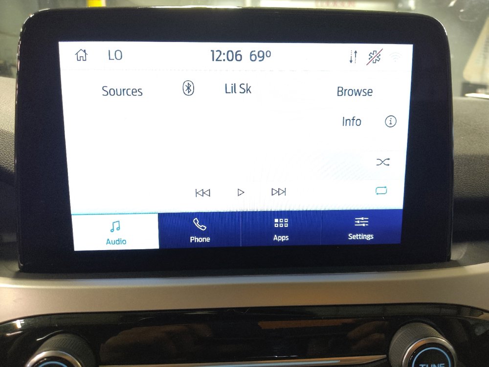 Used 2020 Ford Escape SE image 25