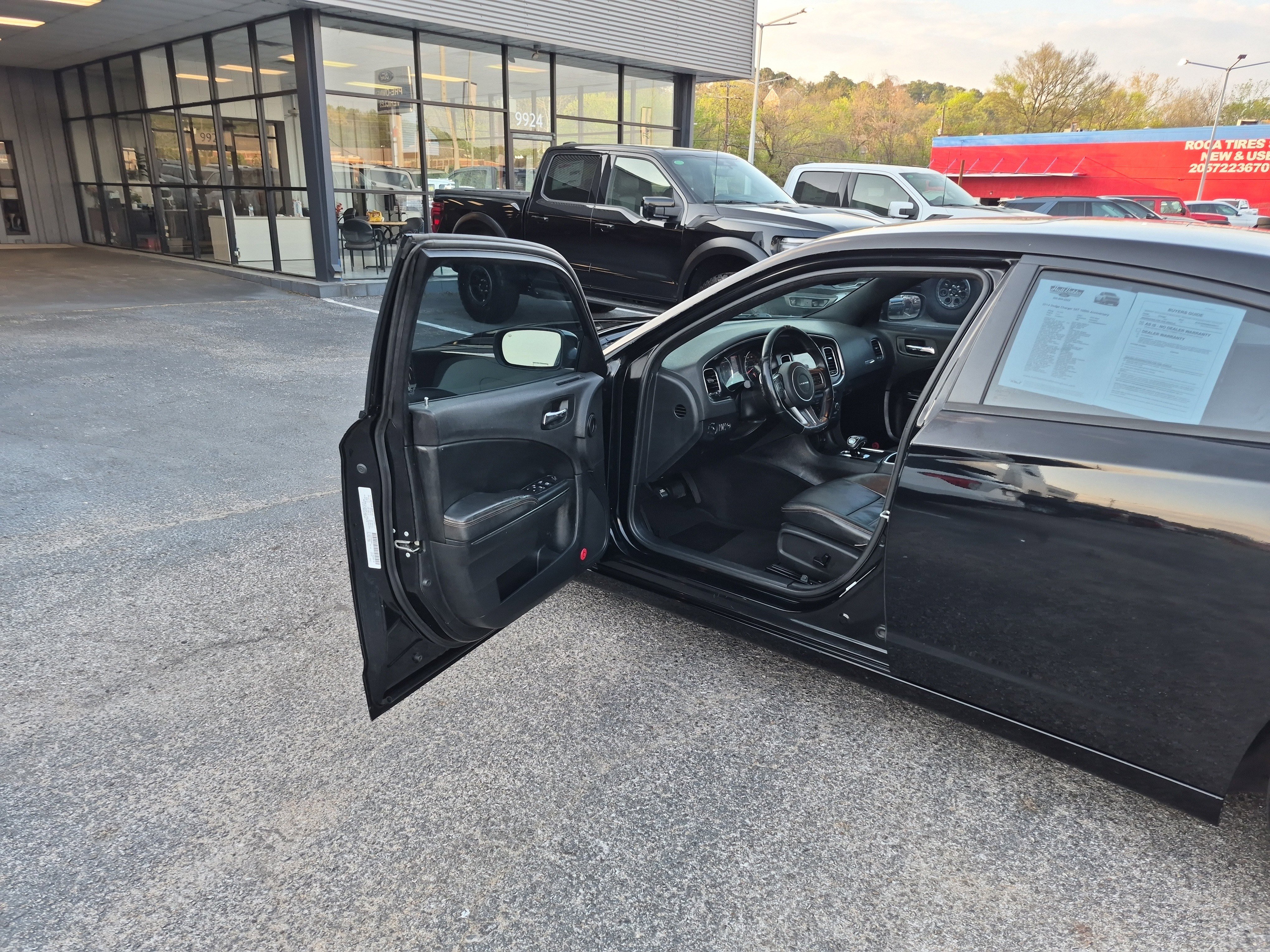 Used 2014 Dodge Charger SXT image 11